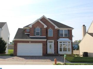 8127 Apple Blossom Dr, Philadelphia, PA 19111