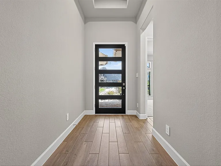 15330 Legacy Park Way — Photo 7