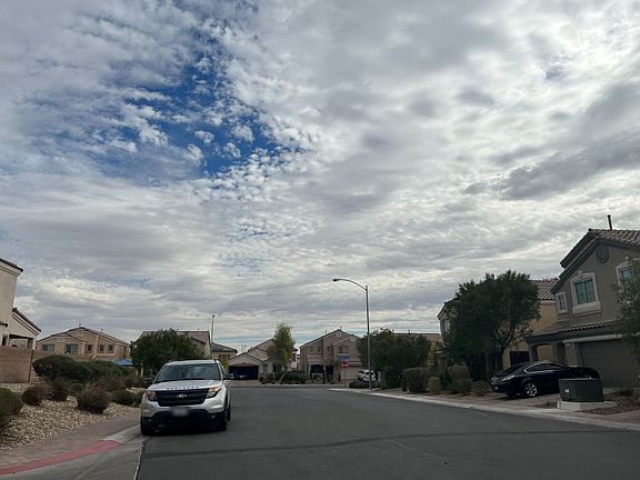 4th image of 5512 Meridian Rain St