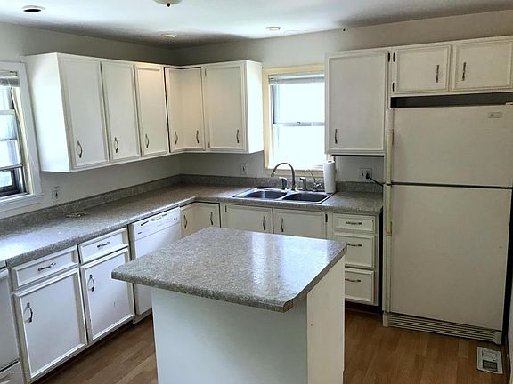 2nd image of 303 N Francis Ave