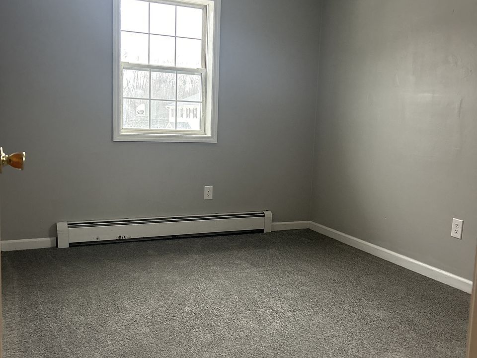 2nd image of 211 Woodcrest Dr #211D