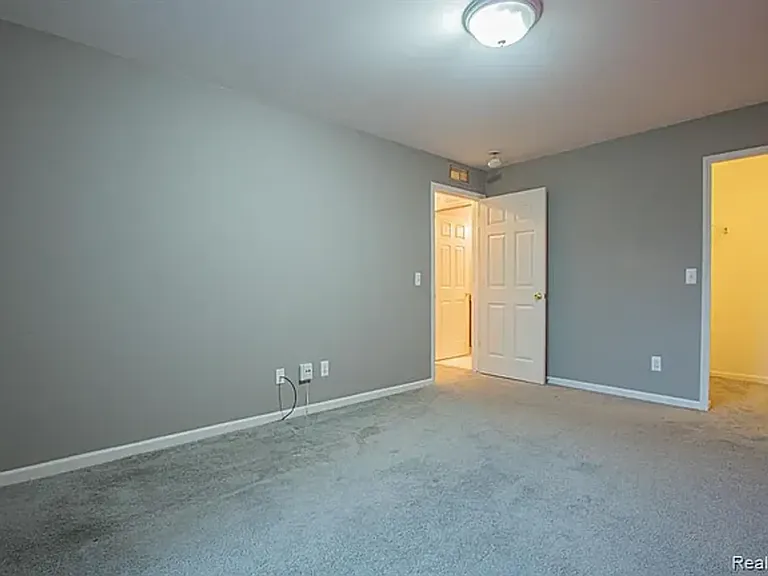 51602 Stern Ln — Photo 10