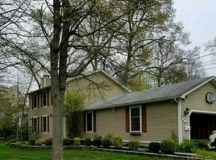 285 Sowams Rd, Barrington, RI 02806