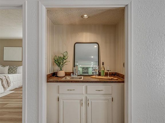 5th image of 4514 Green Field Cir