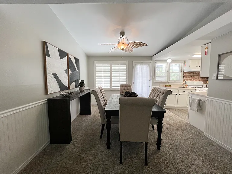 615 Crest Ct — Photo 10