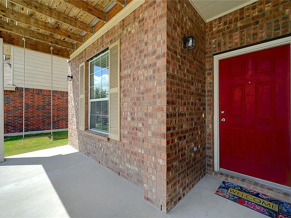 3rd image of 217 Moorhen Ln