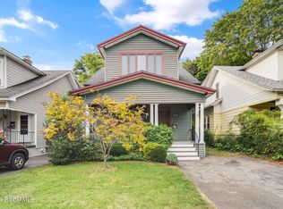 23 Cleveland St, Albany, NY 12206