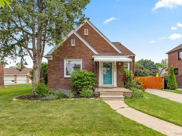 2283 23rd St, Wyandotte, MI 48192