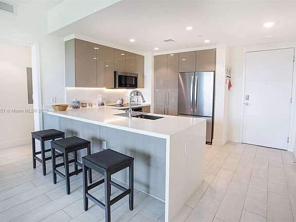 3rd image of 2000 Metropica Way #407