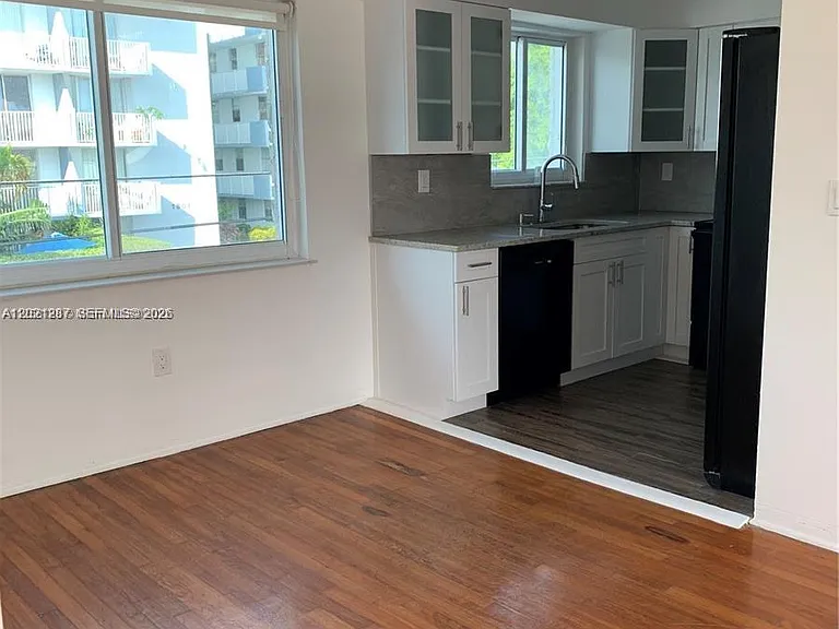1840 S Treasure Dr #16 — Photo 40