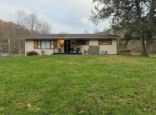 24 Jones Ln, Wayne, WV 25570