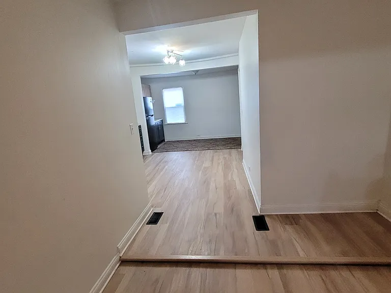 827 E 90th Pl #1 — Photo 16