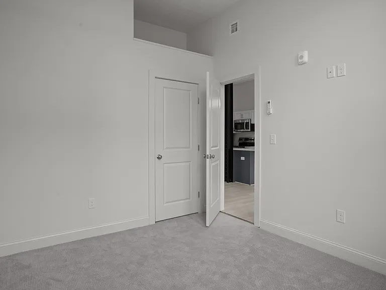 105 William St #206 — Photo 13