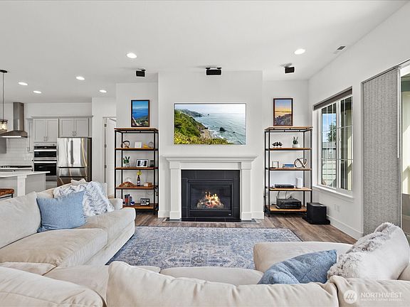 4th image of 14505 117th Street NE