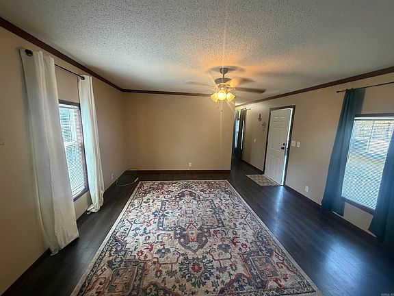 3rd image of 104 Deer Ridge Dr
