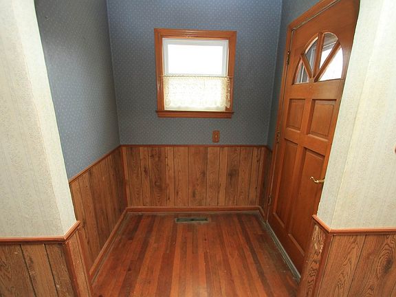 2nd image of 419 NE 13th St