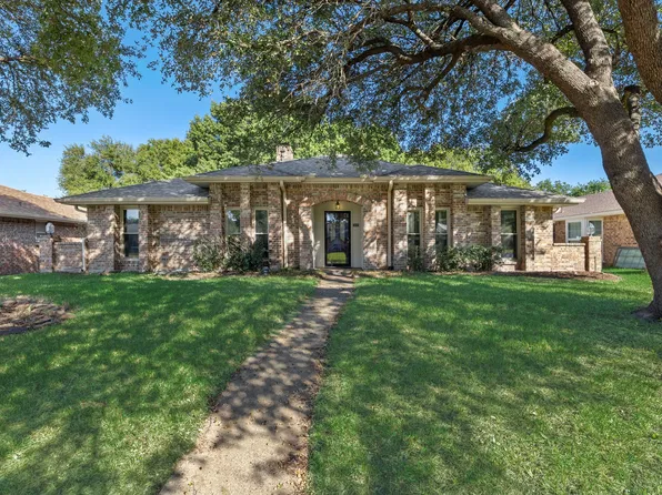 310 Doral Pl, Garland, TX 75043
