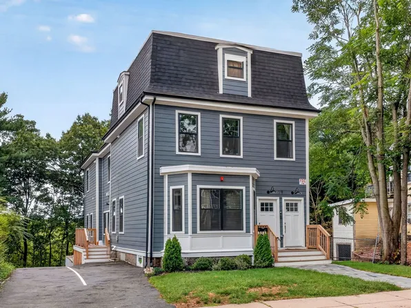 79 Maple St Floor 1, Hyde Park, MA 02136