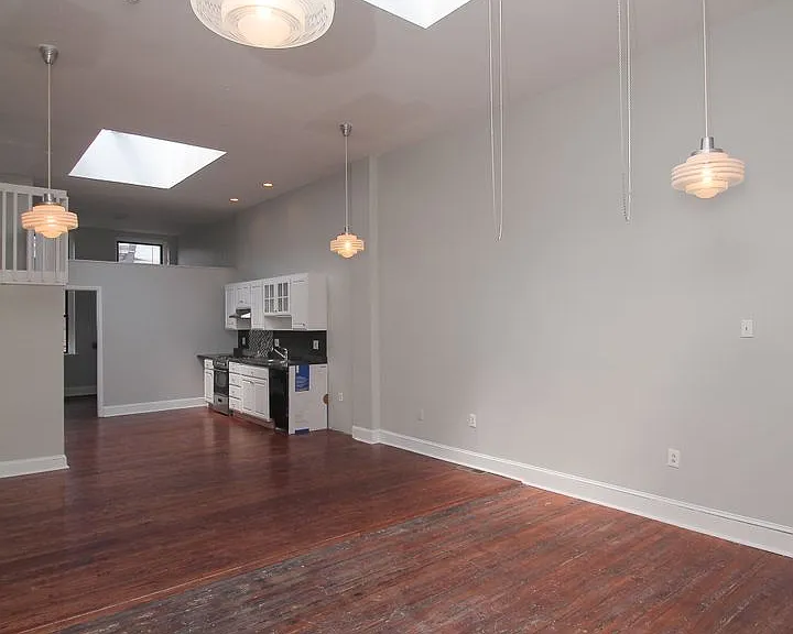 1527 South Street — Photo 5