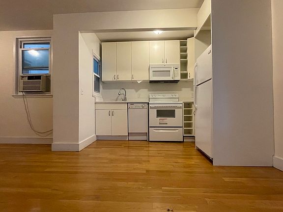 3rd image of 68 7th Ave APT 4