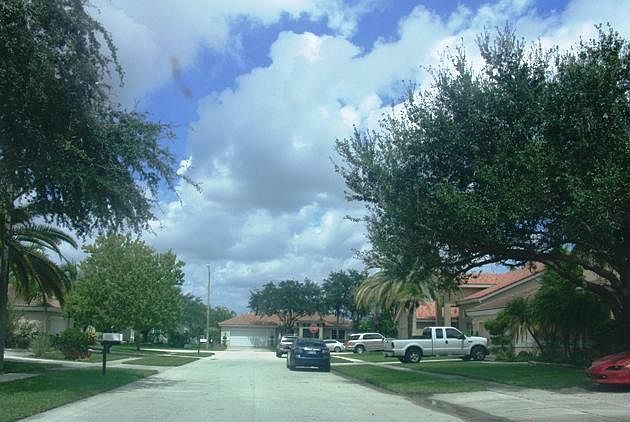 2nd image of 915 NW 202nd Ter