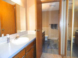 6215 Old Settlers Rd, Hamel, MN 55340