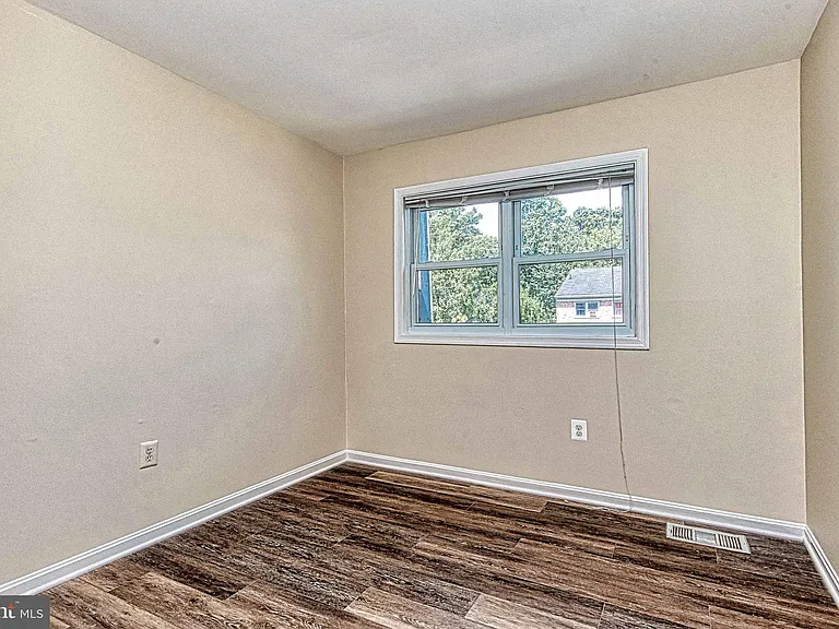 8467 Ivy Glen Ct — Photo 34