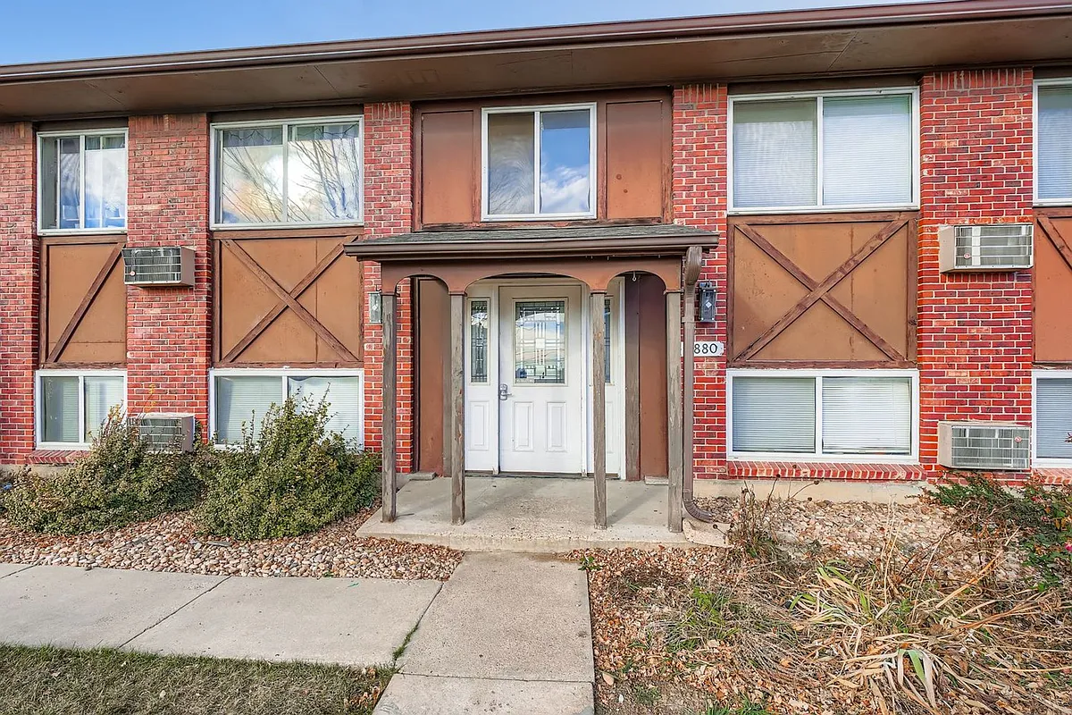 Building Photo - 2880 Eliot Cir