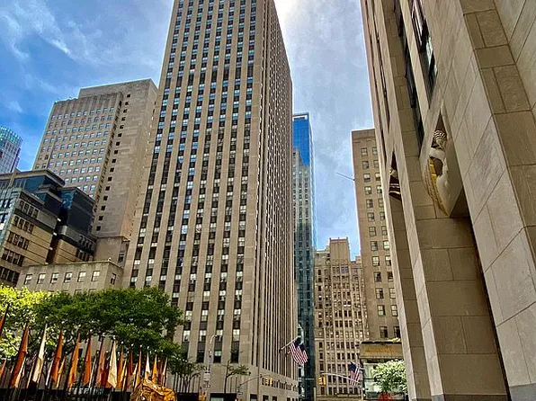 18 W 48th St APT 27D, New York, NY 10036