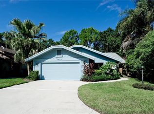7838 Pine Trace Dr, Sarasota, FL 34243