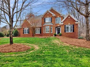 305 Asbury Dr, Kernersville, NC 27284