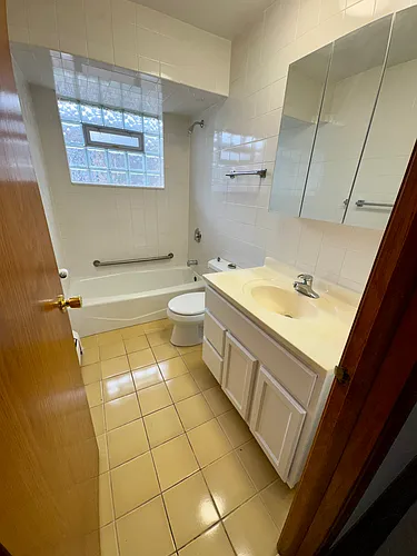 5421 W Windsor Ave #2 Photo 1