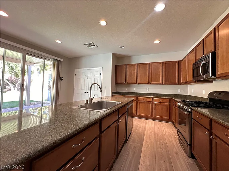 6631 April Bend Ct — Photo 11