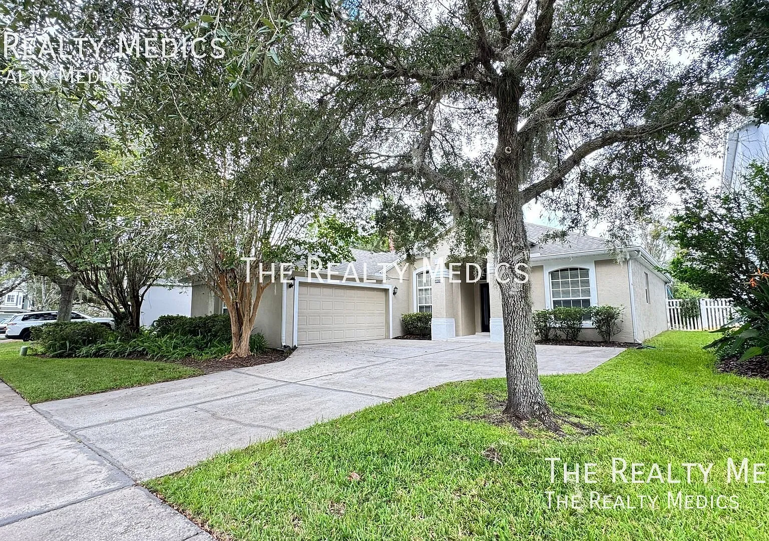 Beautiful 4 Bedroom 2 Bath Pool Home In Orlando !! — Photo 4