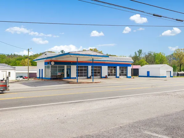 623 E Main St, Livingston, TN 38570