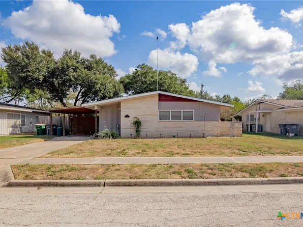 4710 Lilac Ln, Victoria, TX 77904