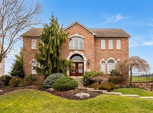 262 Hickory Heights Dr, Bridgeville, PA 15017