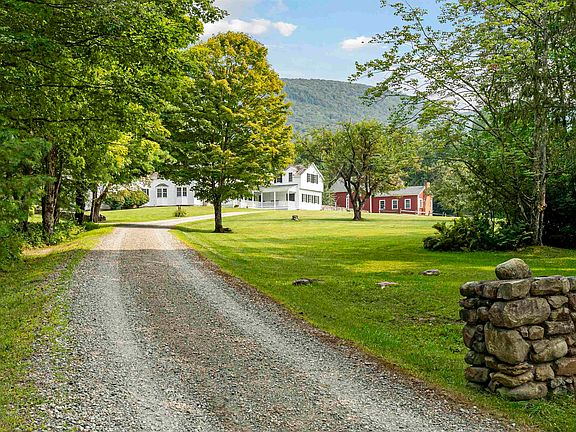 8th image of 527 Benson Road