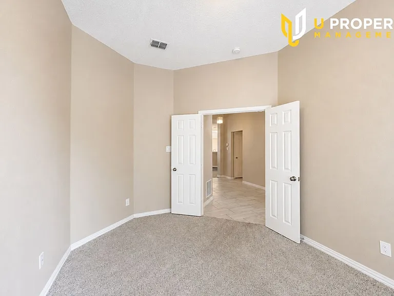 5605 Belle Chasse Ln — Photo 20