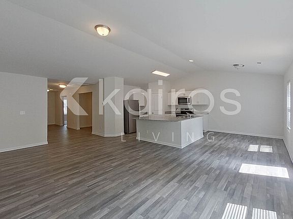 3rd image of 1151 Silvertrace Dr