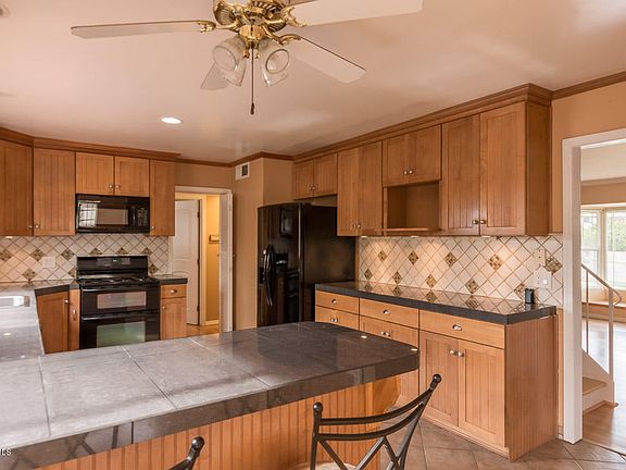 5th image of 3235 W Hanover Ct