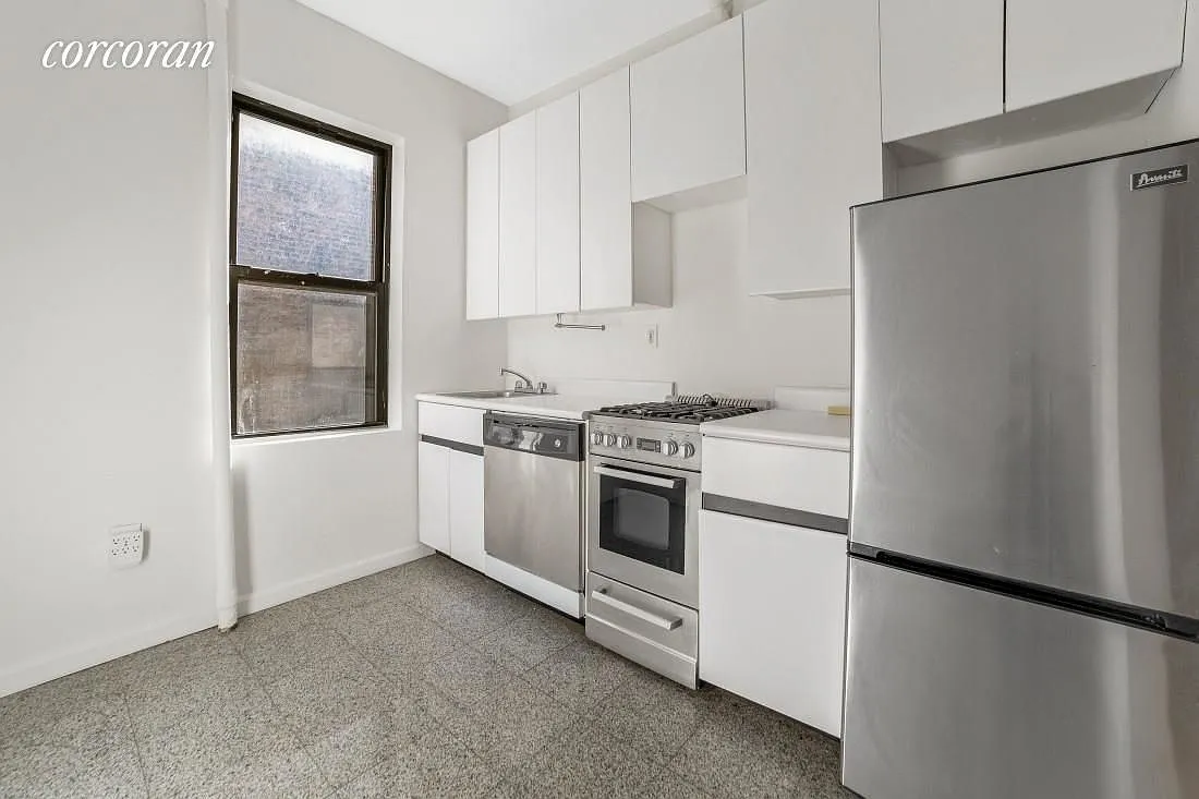 Building Photo - 234 E 50th St #2C
