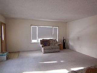 3rd image of 29 Railroad Ave