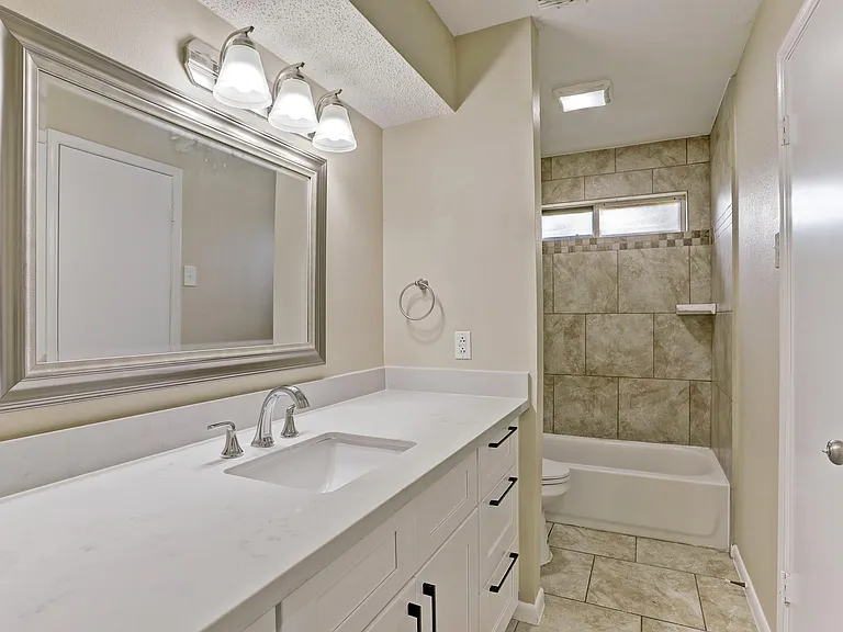 427 Merriweather St — Photo 11