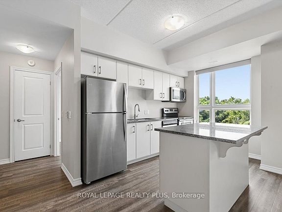 5th image of 1284 Gordon St #404