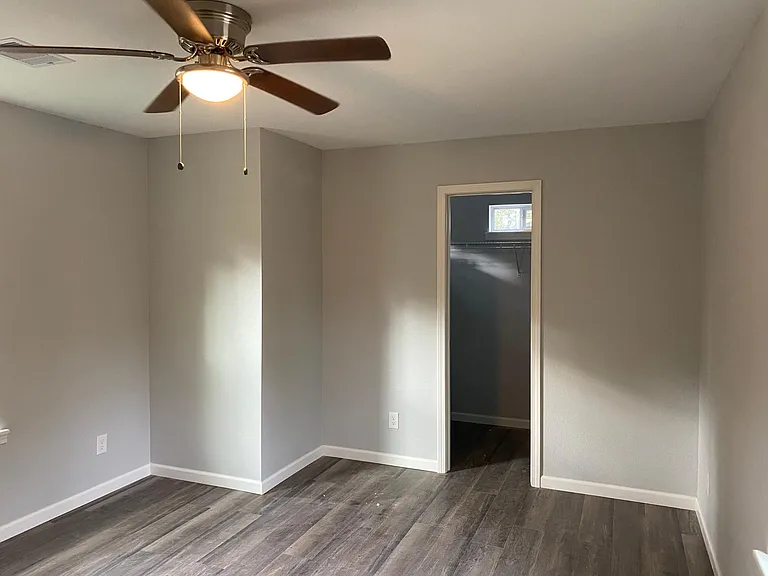 Walk-In Closet in bedroom #1