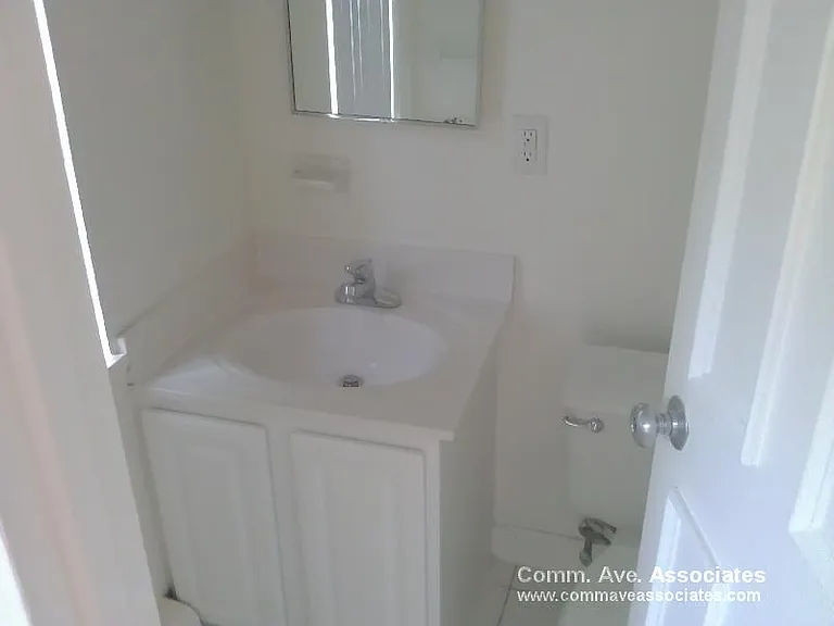 185 Freeman St #132 — Photo 4