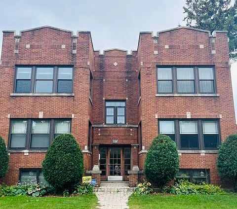 1st image of 5247 W Argyle St APT 1W