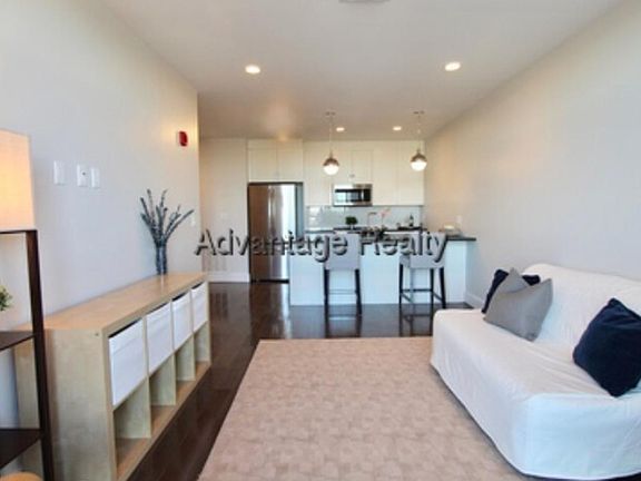 4th image of 434 McGrath Hwy #307W