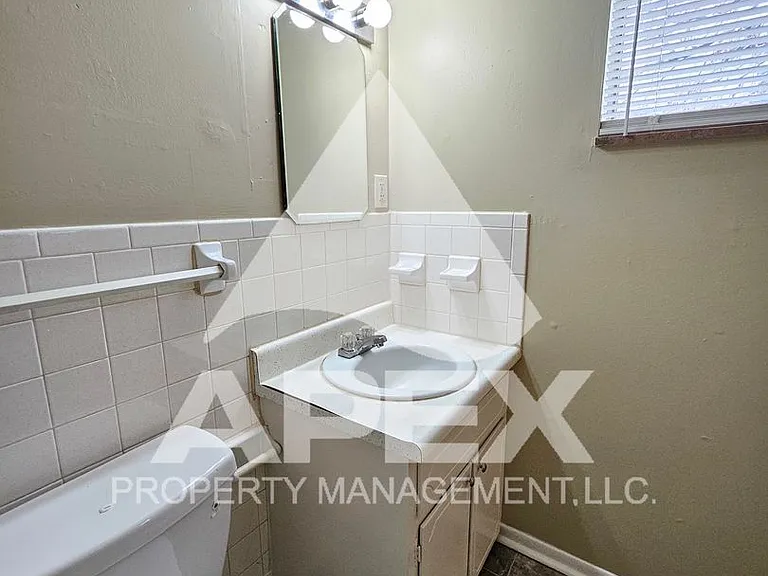 Springdale Apartments — Photo 36